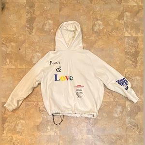 💙❤️PEACE AND LOVE SWEATSUIT🤍💛